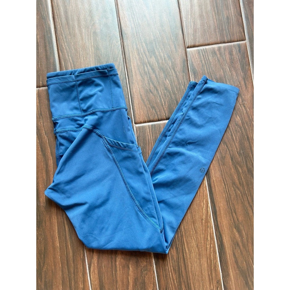 Lululemon All The Right Places Leggings Navy size 6 23". B-5